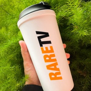 White Travel Mug Raretv - Spill Proof Design